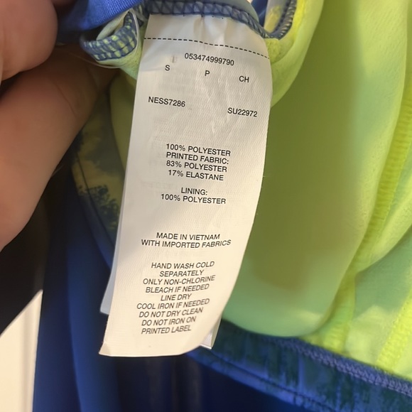 Nike tank top with built in bra size small NWT - Picture 7 of 7